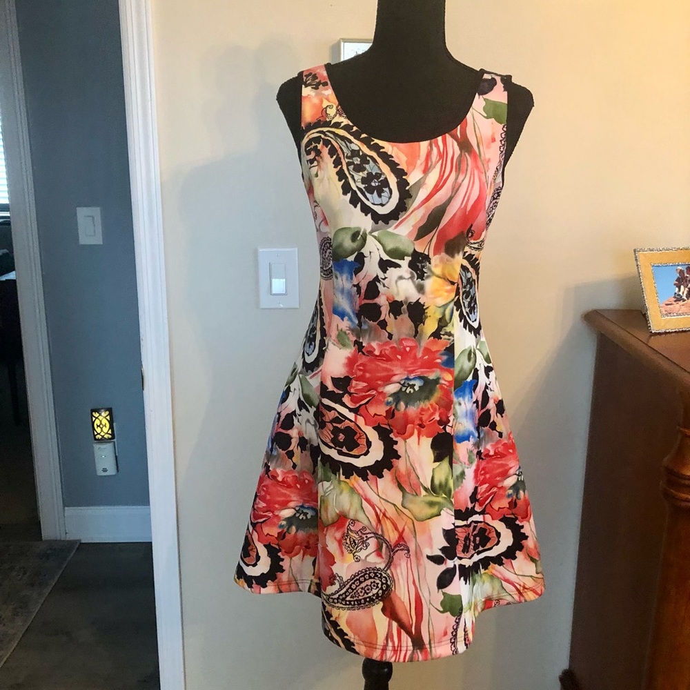 Sleeveless Floral Print Dress